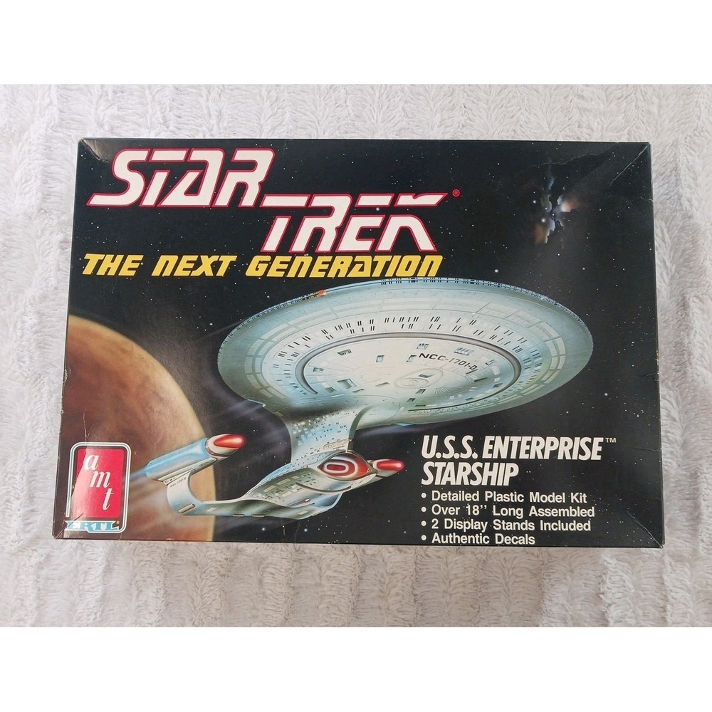AMT ERTL Star Trek The Next Generation USS Enterprise Kit Model #6619 NEW